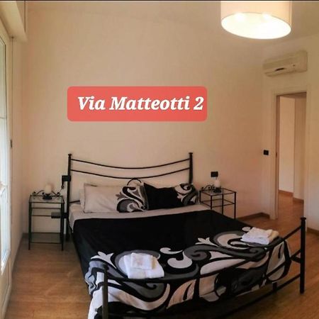 Via Matteotti & Via Carracci Apartments Bolonha Exterior foto